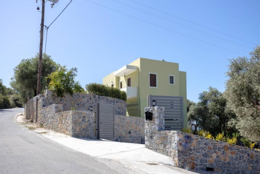 Verikokia Luxurious House With Garden Maroulás Exterior foto