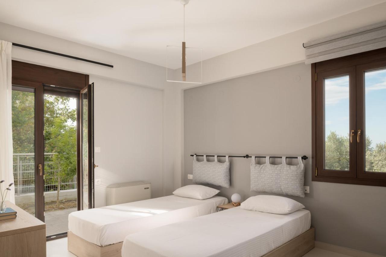Verikokia Luxurious House With Garden Maroulás Exterior foto